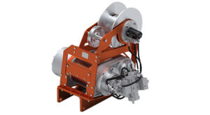 Traction winches have a large rope storage capacity as well as a constant pulling force and constant pulling speed.